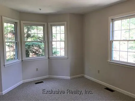 18 Westwood St — Photo 7