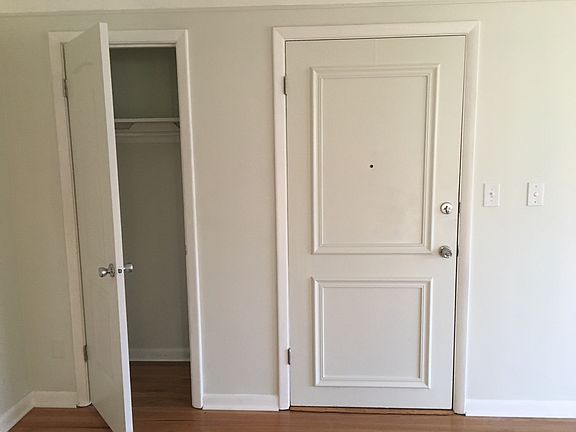 2nd image of 1825 Gardenia Ave APT 6