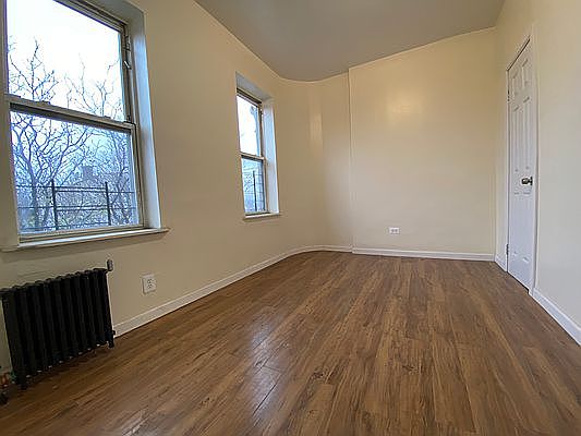 3rd image of 257 Saratoga Ave APT 3A