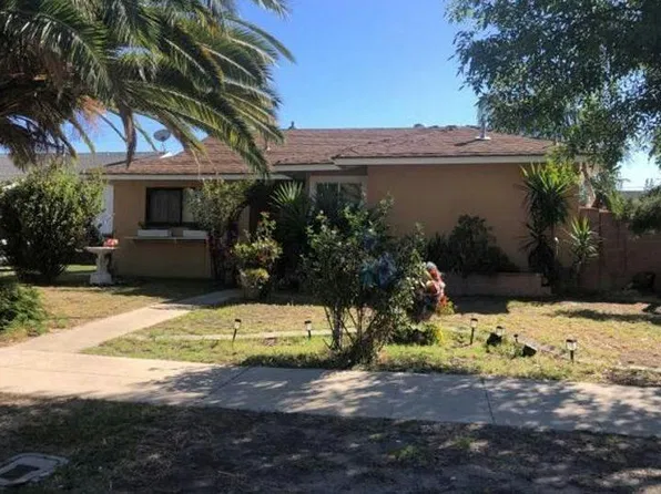21924 Arminta St, Canoga Park, CA 91304