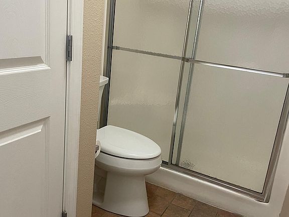 5th image of 7901 Stonebrook Dr