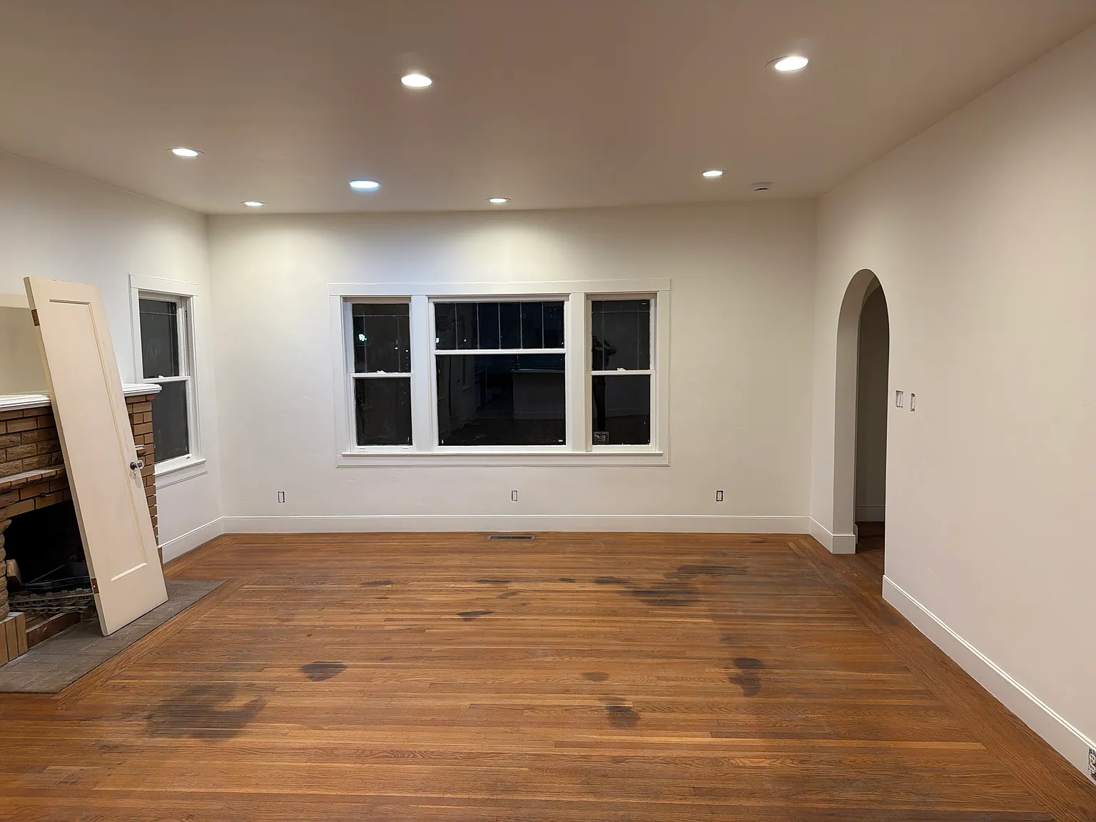 2 bed, 1396 sqft, $2,400 — Photo 1