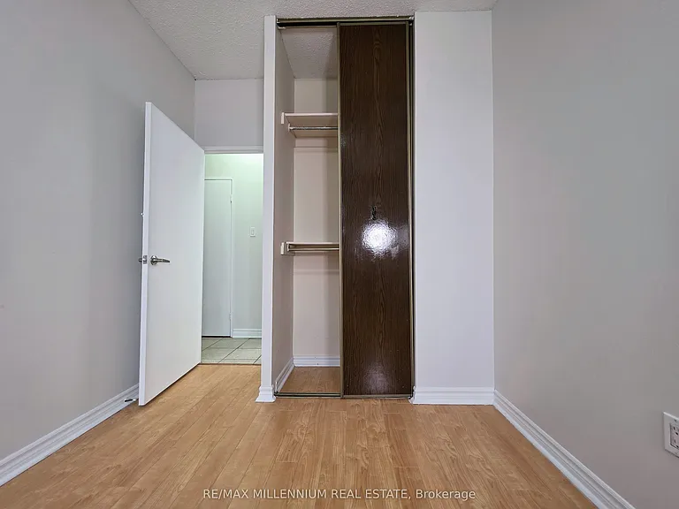 175 Hilda Ave #102 — Photo 26