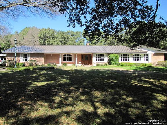 3rd image of 167 Rockhill Dr
