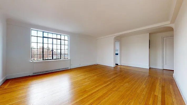 Rented by Bond New York | media 25