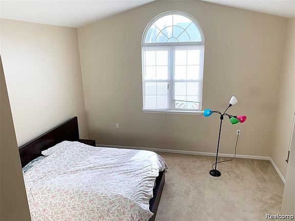 5th image of 1374 N Bay Dr