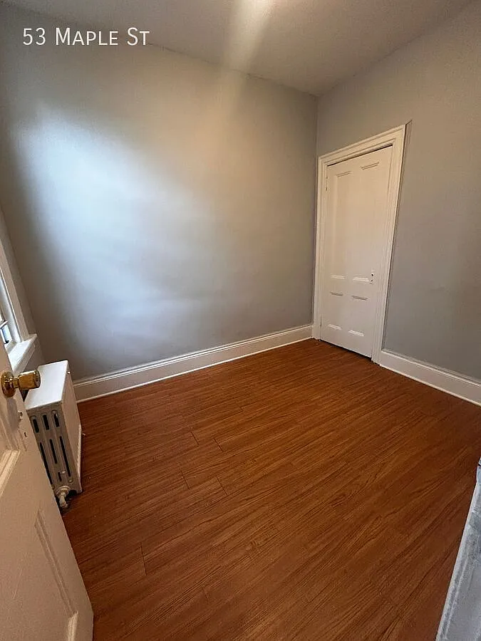 53 Maple St — Photo 2