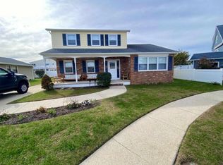 4 Surf Ln, Brigantine, NJ 08203