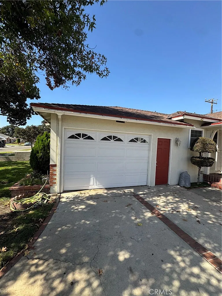 3 bed, 1493 sqft, $3,995 — Photo 3