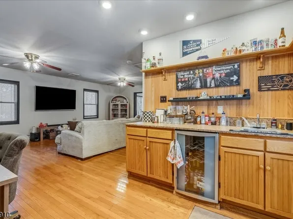 9 River View Dr, Hardwick Twp., NJ 07825
