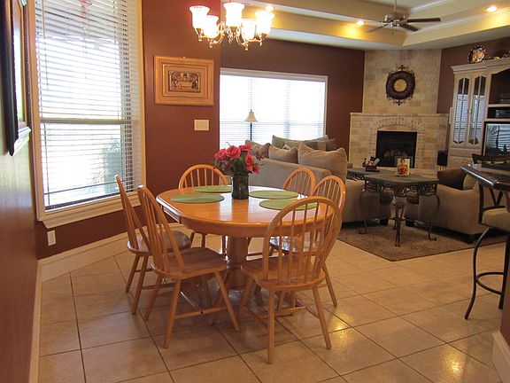 4th image of 28398 Valencia Cir W