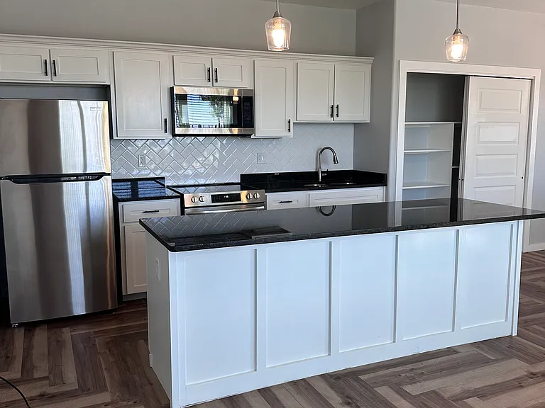 1255 N Cotton St #203 — Photo 2