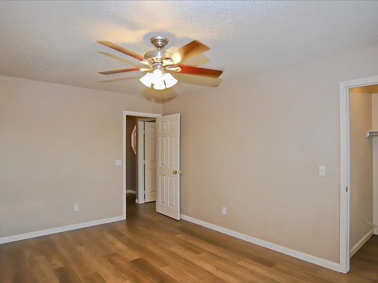 8833 S 13th Pl — Photo 30