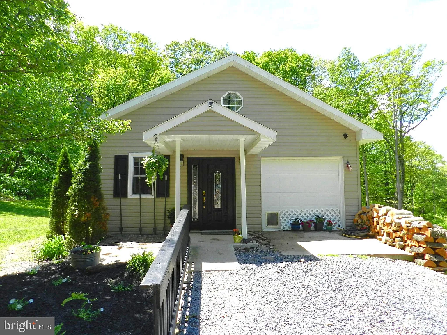 407 Valley View Ln photo 1