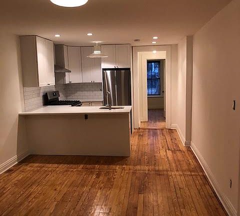 5th image of 717 Macon St #1