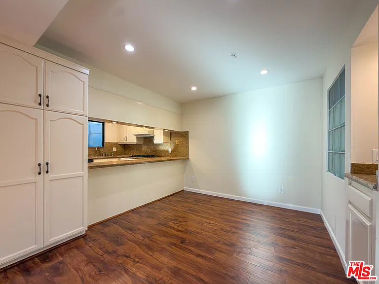 301 W Loraine St #8 — Photo 9