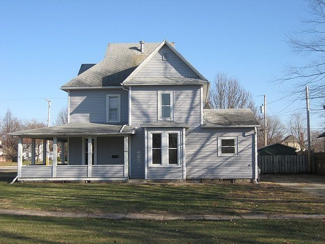 2nd image of 808 Lincoln Hwy