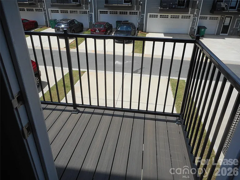 2105 Autumn Olive Ln — Photo 9