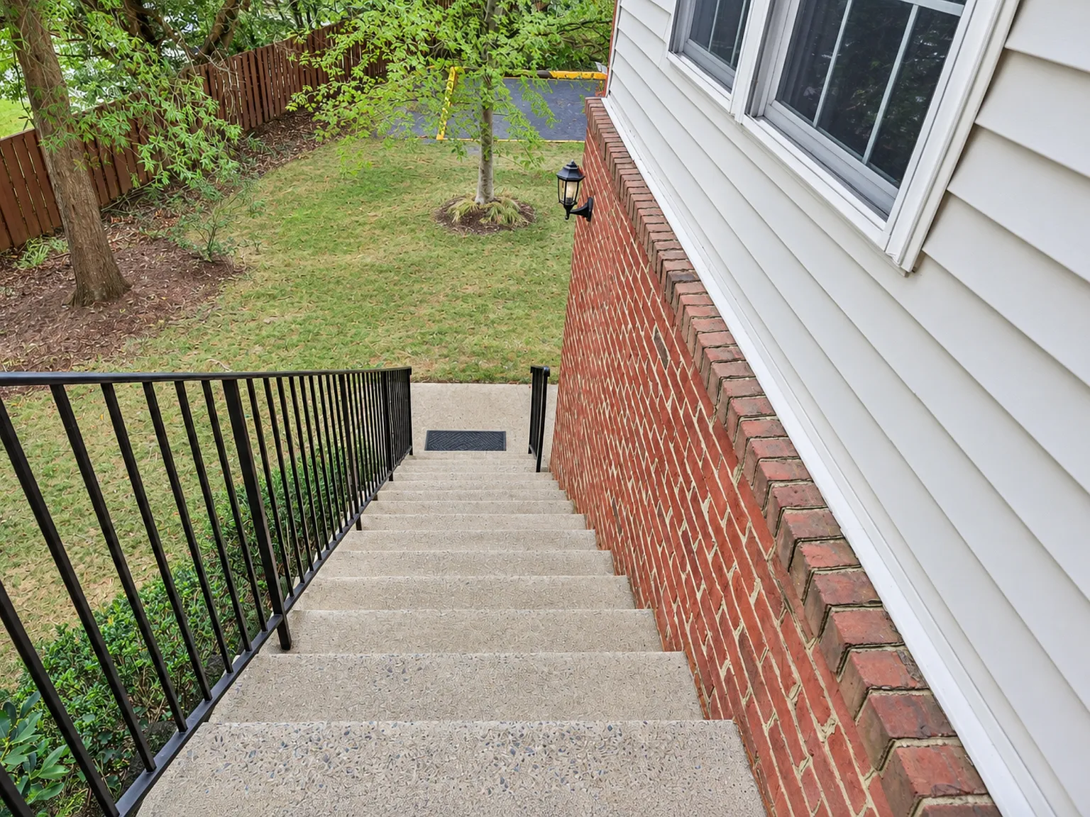 4 bed, 2732 sqft, $3,800 — Photo 3