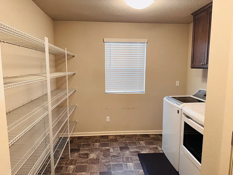 4124 SW Mawrcrest Ave — Photo 12