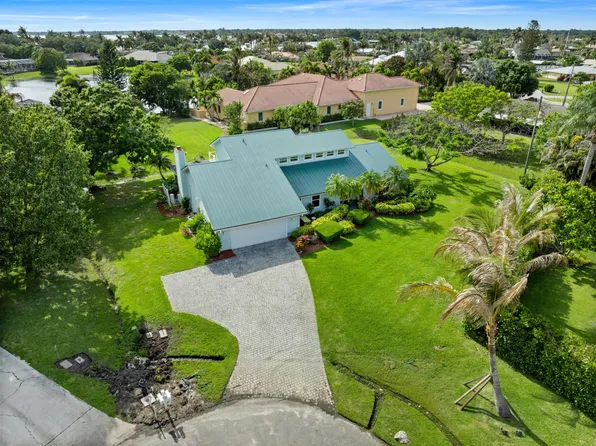 2415 NW Cove View, Stuart, FL 34994