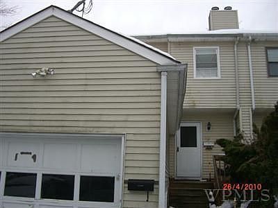 1st image of 52 Lincoln Ave