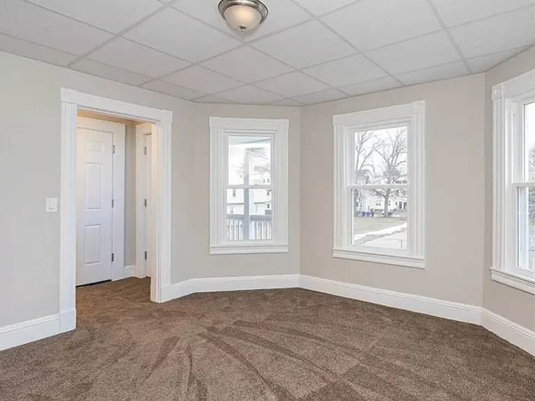 29 Bloomfield St #2 — Photo 8
