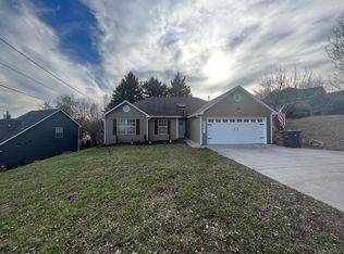3207 Kingsmore Dr, Knoxville, TN 37921