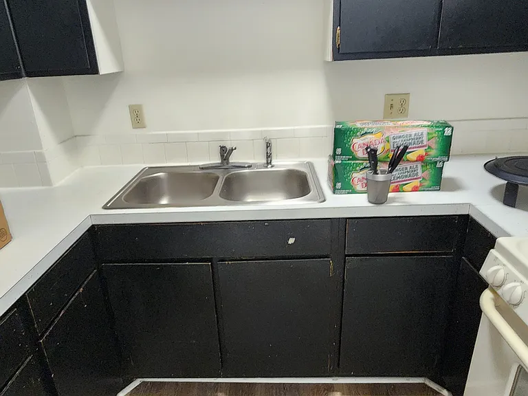 605 Roma Ct #A — Photo 10