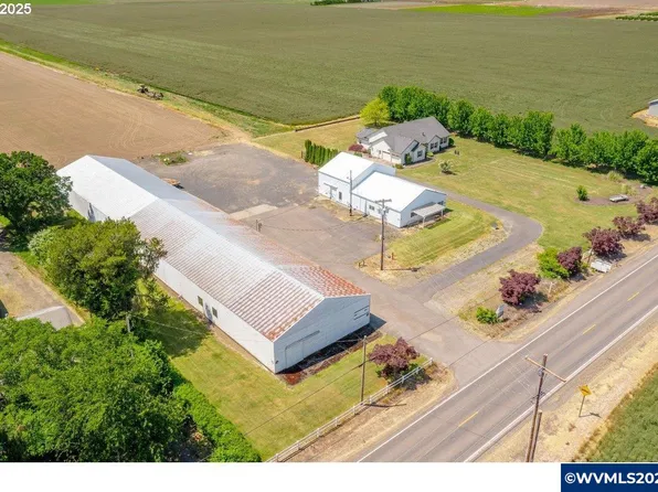 17780 SE Wallace Rd, Dayton, OR 97114