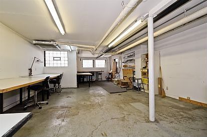 5th image of 6440 N Bosworth Ave