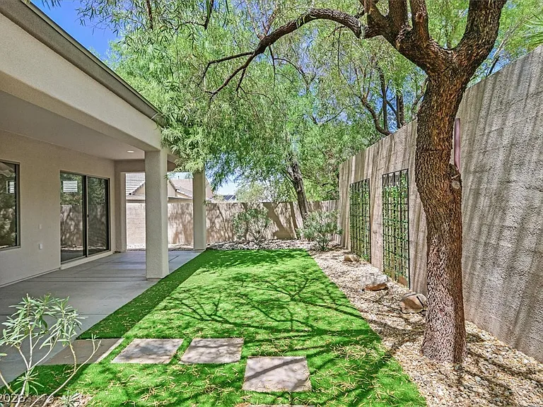 28 Stonemark Dr — Photo 36