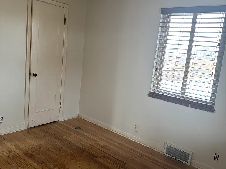 1670 S Wyandot St — Photo 9