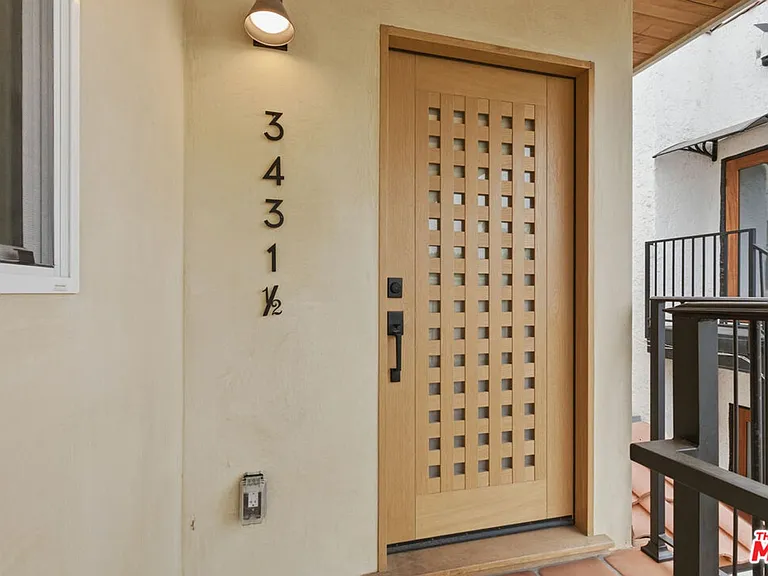 3431 Edgehill Dr — Photo 23