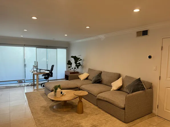 11965 Gorham Ave APT 404, Los Angeles, CA 90049