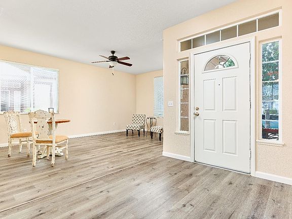 3rd image of 724 Cherry Hills Lane