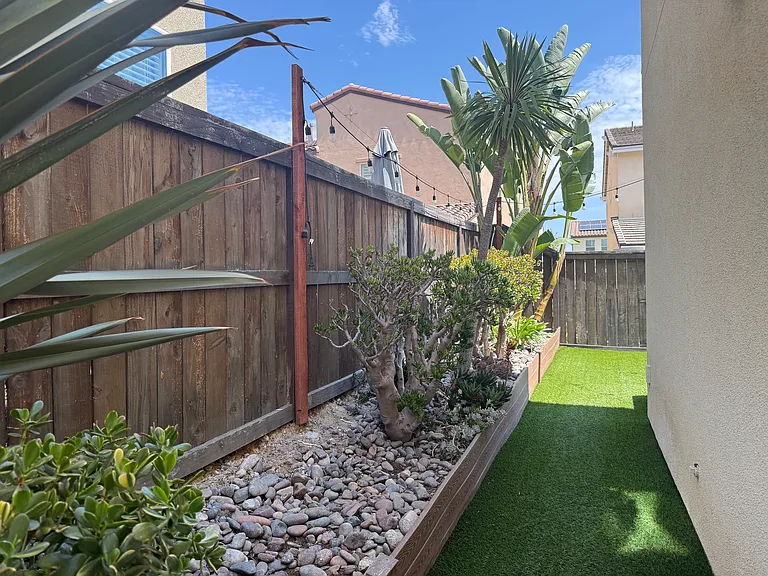 1076 Calle Deceo — Photo 42
