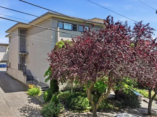 914 6th Avenue N #201, Seattle, WA 98109