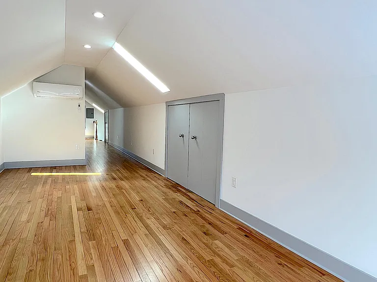 5000 Seminole St — Photo 5