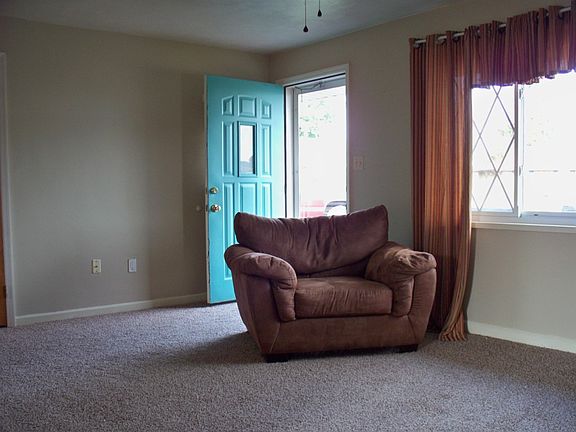 2nd image of 636 Koch Ave
