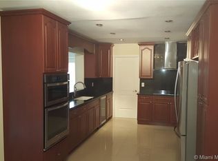 9420 NW 18th St, Pembroke Pines, FL 33024