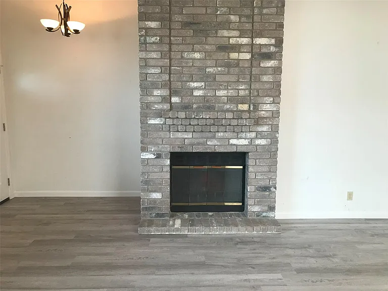1103 Brookside Cv — Photo 11