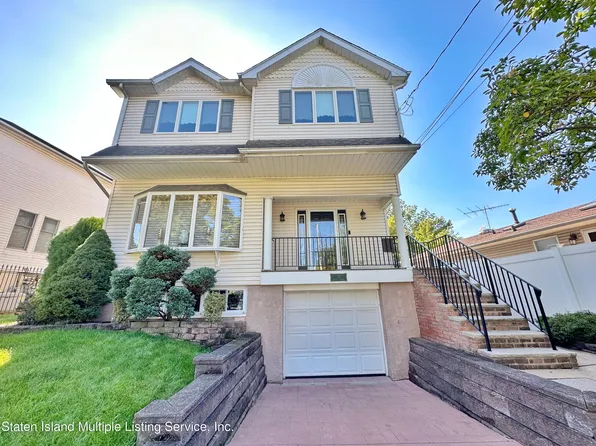 12 Hillis St, Staten Island, NY 10312