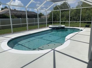 12 Fircrest Ln, Palm Coast, FL 32137