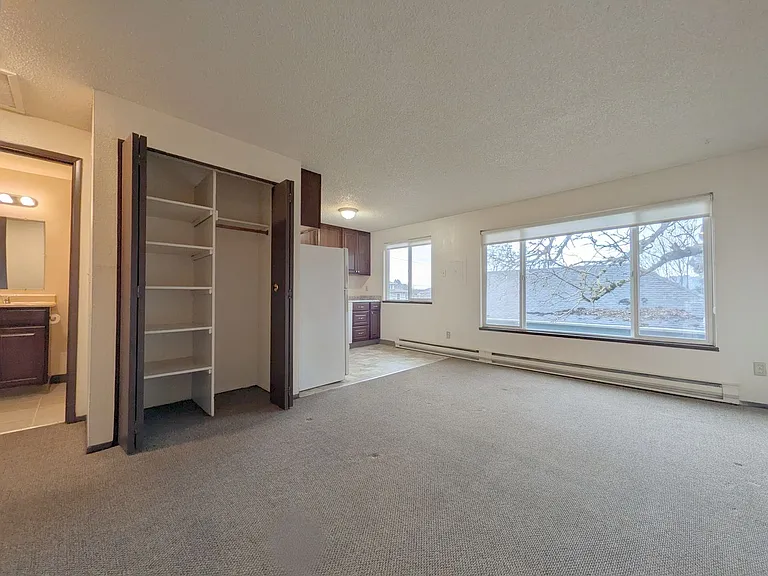 Chelsea Manor Apartments — Photo 17
