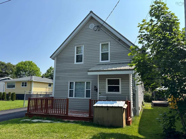 19 Clyde Ave, Sydney Mines, NS B1V 2E3