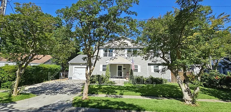 7721 Cortlandt Pl — Photo 2