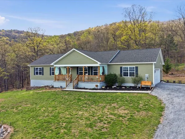 379 Jura Dr, Hedgesville, WV 25427