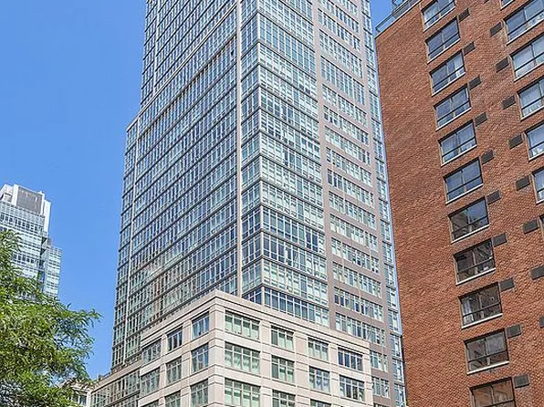 305 E 51st St APT 11B, New York, NY 10022