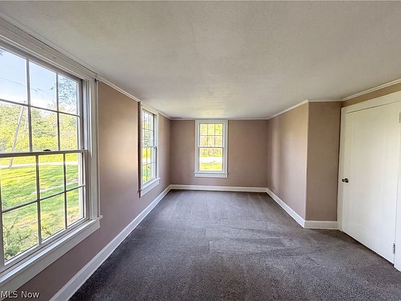 4th image of 23691 Redfern Rd